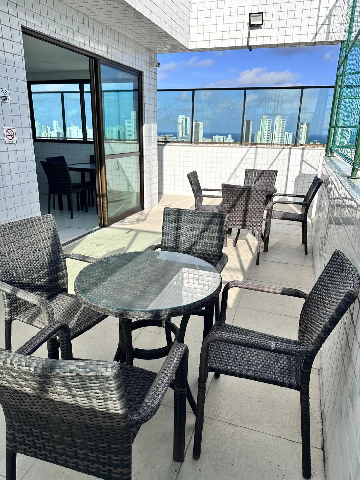 Flat 26º Andar Com Vista O Mar- Proximo Ao Shopping E A De Boa Viagem Apartment